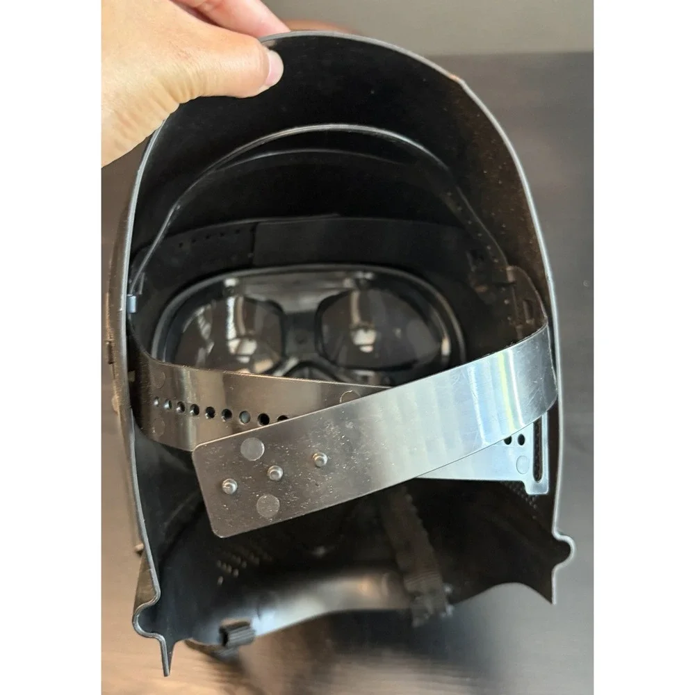 Star Wars Darth Vader Voice Changer/Helmet Mask 2004 Lucas Films No Sound